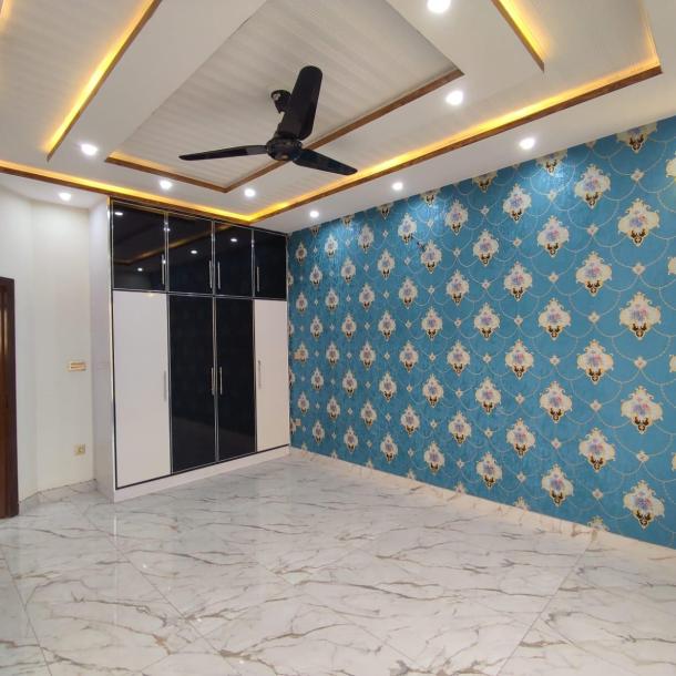 10 Marla upper portion House For Rent plantnium block Demand 60k-6