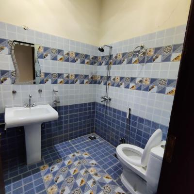 5 Marla 2nd floor available for rent in Dream gardens phase 2 Defence Road Lahore