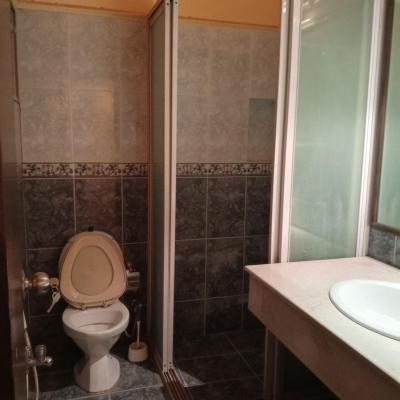 Spacious 1 Kanal Upper Portion For Rent in DHA Phase 1 - 3 Beds, 3 Baths