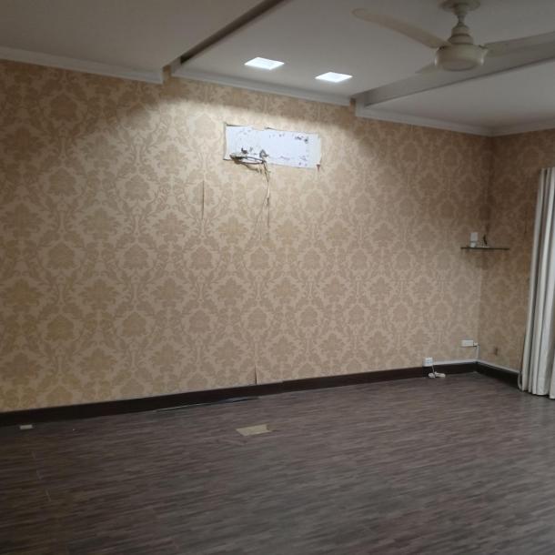 Modern Lower Portion in DHA Phase 7 - 10 Marla, Fully Furnished-2