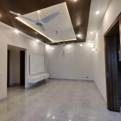 Lake City 10 Marla House for sale