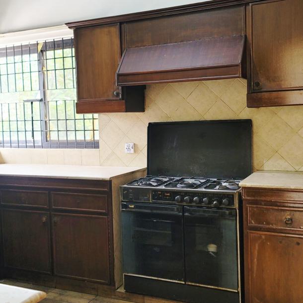 22-Marla Corner House For Rent Separate Gate Upper Portion at hot Location. Phase 2 (S Block)-8