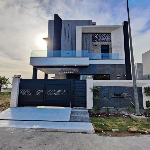 DHA 9 Town 8 Marla House 4 Bedrooms-1