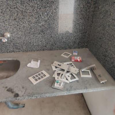 Phase 6- cca1 -4 marla 4th floor rent 60k Office