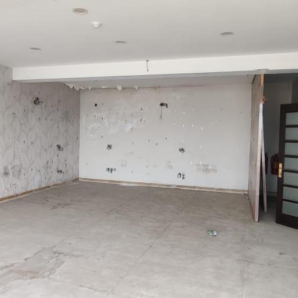 Phase 6- cca1 -4 marla 4th floor rent 60k Office-4
