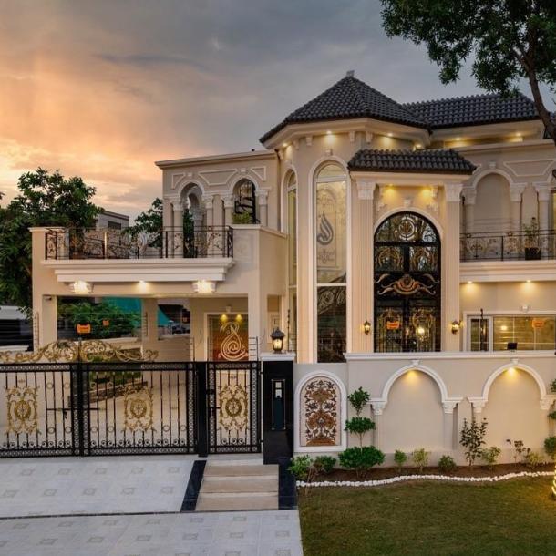 12 Marla Spanish Corner House For sale in DHA Lahore Pakistan-1