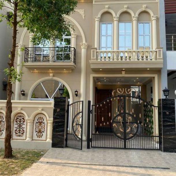 Stunning 5 Marla House for Sale in DHA Phase XI Rahbar, Lahore Near Main Boulevard, Commercial Area, Schools, Parks, and Mosques-1