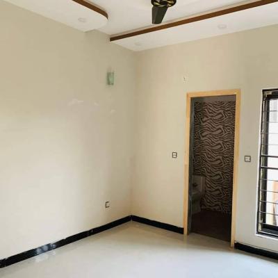 4 Marla House For sale in Paragon City barki road Lahore demand 175 with 3 beds-7
