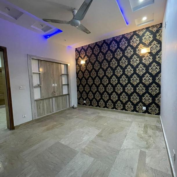 Rent: 60 Thousand State Life Society DHA PHASE 5, 5 Marla House For Rent-3
