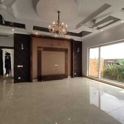 DHA phase 6 1 kanal House for Rent Rent: 250 thousand