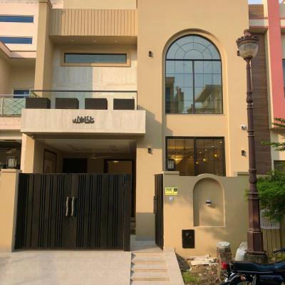 Lake City 5 Marla Brand New House For Sale