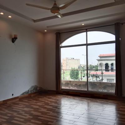 1 kanal upper portion for Rent In DHA phase 8 Lower portion locked