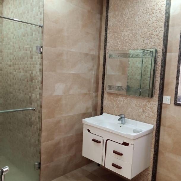 Phase 6 Lahore, 10 Marla upper Portion For Rent Lower portion lock-8