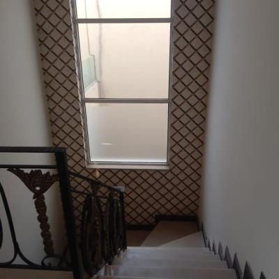 Phase 6 Lahore, 10 Marla upper Portion For Rent Lower portion lock