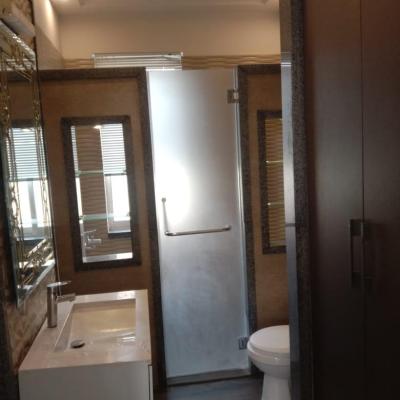 Phase 6 Lahore, 10 Marla upper Portion For Rent Lower portion lock