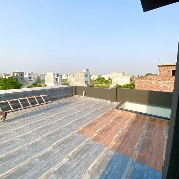 M8 B1 5 Marla Brand New House For Sale Near To Main 150 Feet Road-13