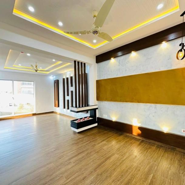 10 Marla Brand New House For Sale DHA Phase 7 Lahore with Reasonable Price 495/- Lac-10
