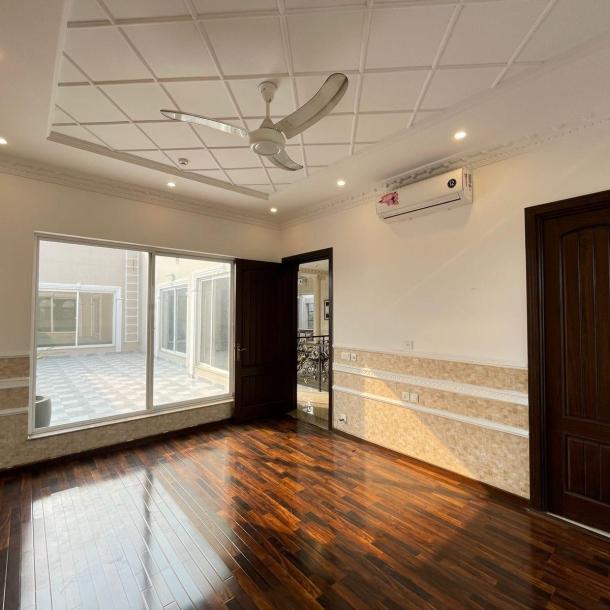 1 kanal House For Rent in DHA Phase 6, Lahore Pakistan-3
