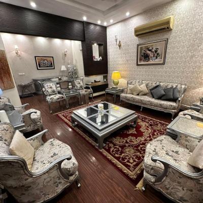 Ex air avenue 10 marla house for rent Fully furnished