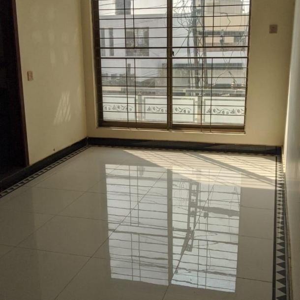 Luxury Living on Budget 12 Marla Lower Portion in Johar Town Lahore Near Emporium Mall-1