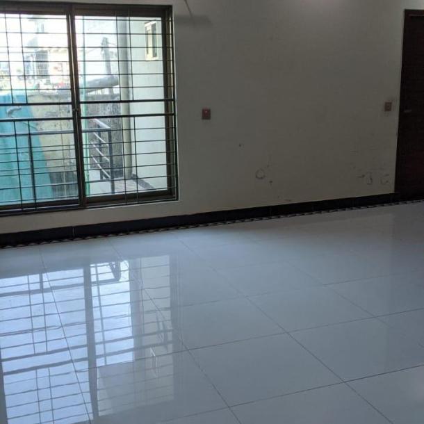 Luxury Living on Budget 12 Marla Lower Portion in Johar Town Lahore Near Emporium Mall-6