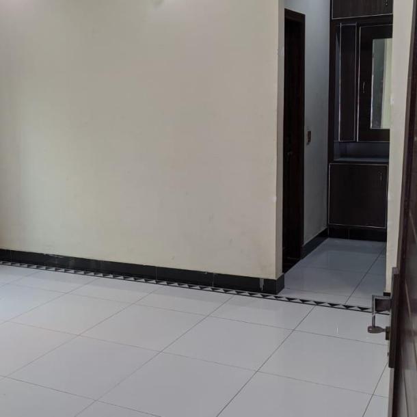 Luxury Living on Budget 12 Marla Lower Portion in Johar Town Lahore Near Emporium Mall-4