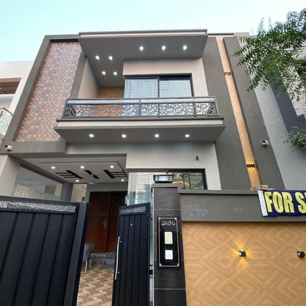 5 Marla Ultra Modern House For Sale In DHA Rahbar-1