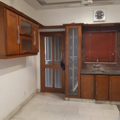 7 Marla House available for Rent