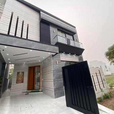 5 Marla Brand New Ultra Modern Design House Available For Sale In DHA Rahbar Lahore On 50ft Road-4