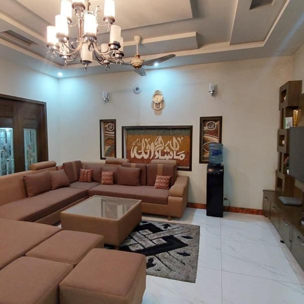 10 Lower Portion Fully Furnished 2 Bedrooms Drawing Room Tv Loungh Kitchen Totally Tiles Floor Hot Location-1