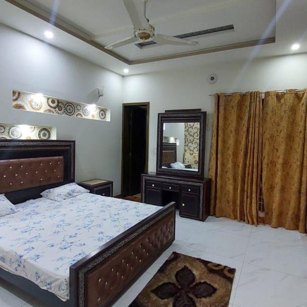10 Lower Portion Fully Furnished 2 Bedrooms Drawing Room Tv Loungh Kitchen Totally Tiles Floor Hot Location-7