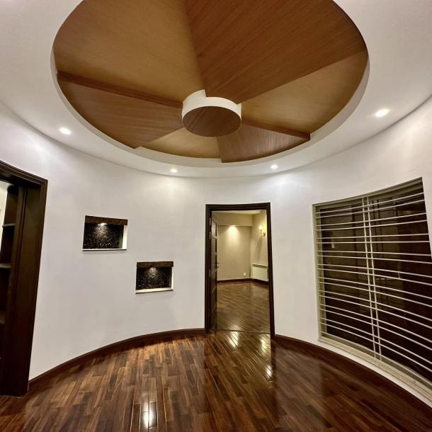 1 kanal Facing Park low Budget Beautiful house available for sale on investor rate in DHA Phase 5-3