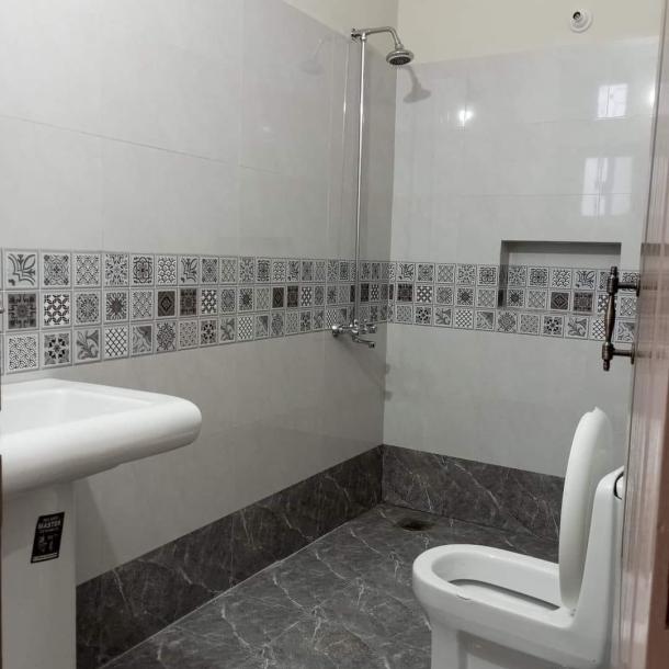 6 Marla Brand New 3rd floor available for rent-5