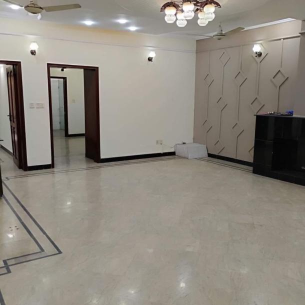 Well-Maintained Lower Portion for Rent – 12 Marla – Johar Town Lahore-6