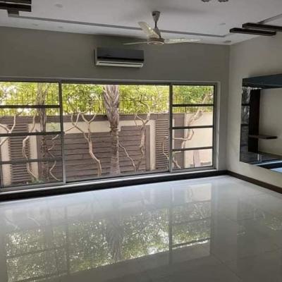 1 Kanal Well Maintain Used House For Sale in DHA Lahore Phase 4 Lahore