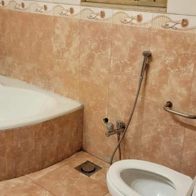 1 Kanal with basement owner build Bungalow For Sale Phase 4 DHA Lahore