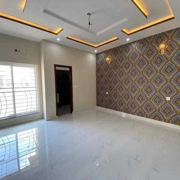 10 Marla Brand New House Available For Sale In Engineers Town Near DHA Rehber Lahore-6