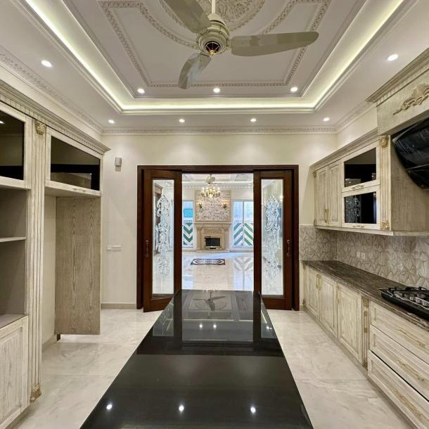 1 kanal Royal Palace House Available for Sale in State Life Society DHA Phase 5-9