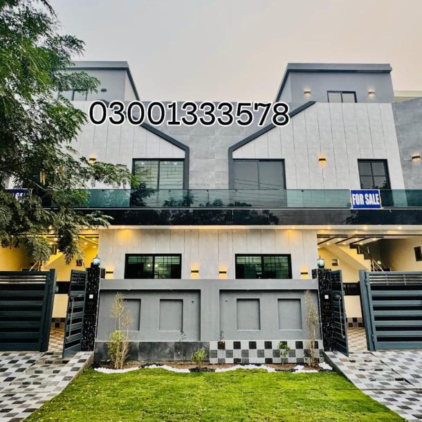 Valencia town Lahore 1Kanal facing park fully furnished house available for sale-1
