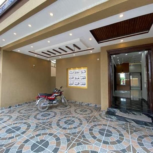 10 Marla Brand New House Available For Sale In Engineers Town Near DHA Rehber Lahore-3