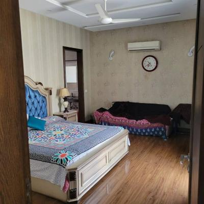 10 Marla Upper Portion For Rent In Wapda Town Phase 2