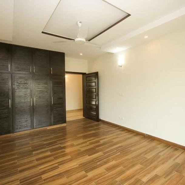 For Rent 22 Marla upper portion For Rent in dha phase 4 Lahore.-6