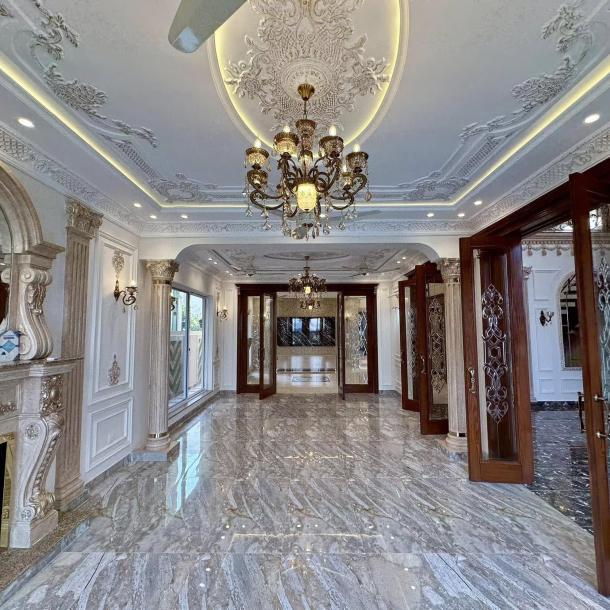 1 kanal Royal Palace House Available for Sale in State Life Society DHA Phase 5-1