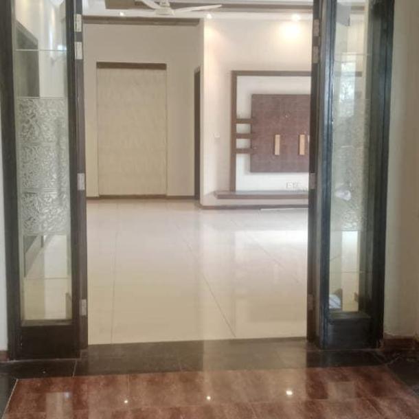 Luxury 1 Kanal Home for Rent – Ideal for Families In DHA phase 8-4