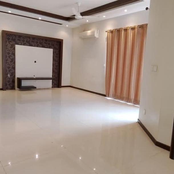 Luxury 1 Kanal Home for Rent – Ideal for Families In DHA phase 8-13