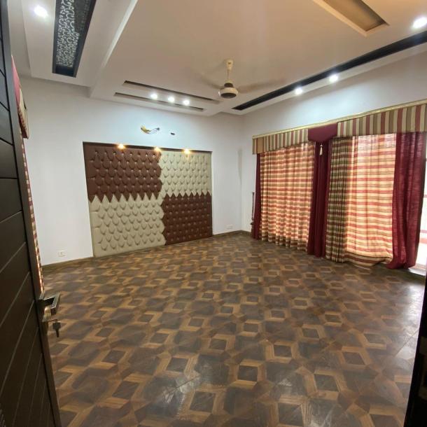 DHA phase 6, 1 Kanal upper portion for Rent separate gate Rent: 105k-1