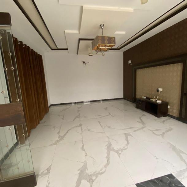 DHA phase 6, 1 Kanal upper portion for Rent separate gate Rent: 105k-3