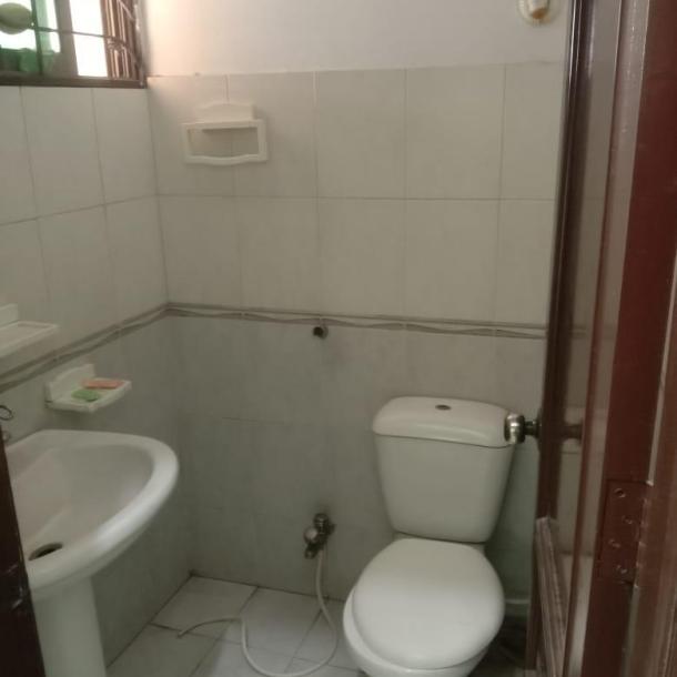 DHA Lahore phase 6 1kanal full house for rent demand 250K near masjid and commercial-4