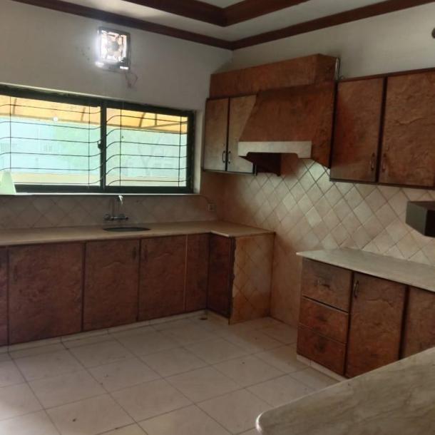DHA Lahore phase 6 1kanal full house for rent demand 250K near masjid and commercial-8