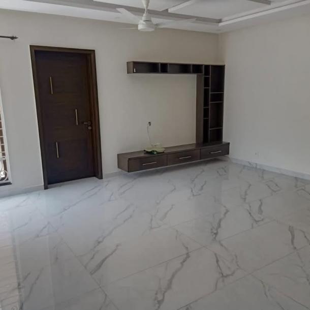 1 Kanal Upper Portion Available For Rent In DHA Phase 6 Lahore-5